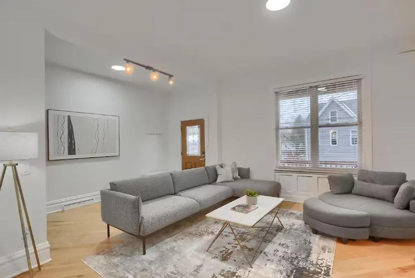 Modern &Spacious 4Bd House In Pittsburgh With Parking